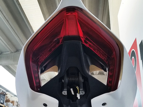 VTR1251_4